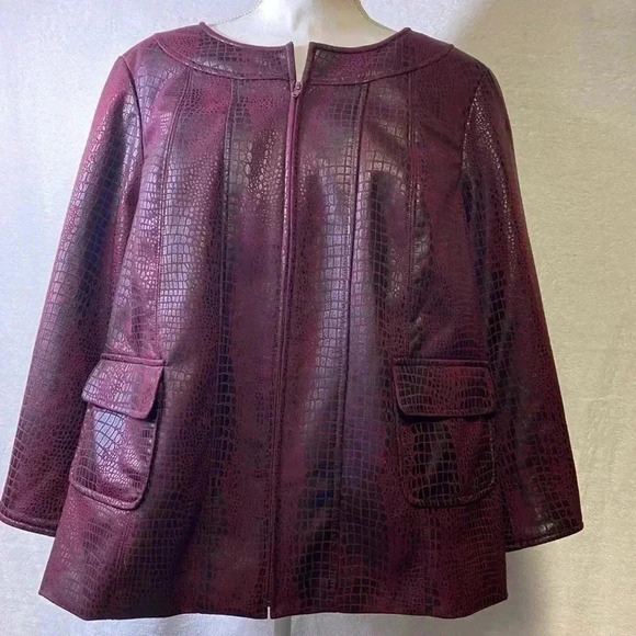 Susan Graver Style Zipper Jacket Women's Maroon‎ Faux Alligator Print 1X - Picture 1 of 6